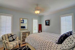 Linger Longer 3 Bedroom Home by RedAwning