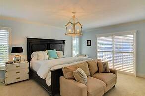 Linger Longer 3 Bedroom Home by RedAwning