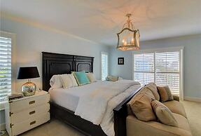 Linger Longer 3 Bedroom Home by RedAwning