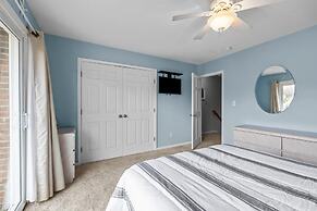 Sand Dollars & Sunshine 2 Bedroom Condo by Redawning