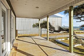 Mi Faro 2 Bedroom Duplex by RedAwning