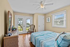 Mi Faro 2 Bedroom Duplex by RedAwning