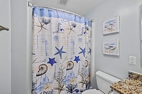 Mi Faro 2 Bedroom Duplex by RedAwning