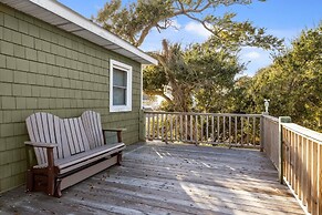 Mi Faro 2 Bedroom Duplex by RedAwning