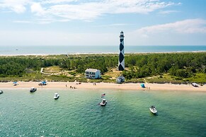 Mi Faro 2 Bedroom Duplex by RedAwning