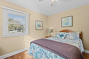 Mi Faro 2 Bedroom Duplex by RedAwning