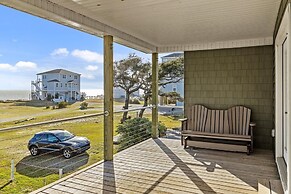 Mi Faro 2 Bedroom Duplex by RedAwning