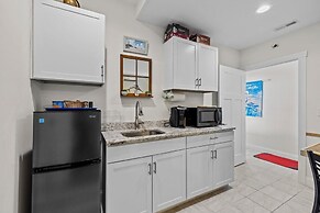 Mi Faro 1 Bedroom Duplex by RedAwning