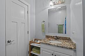 Mi Faro 1 Bedroom Duplex by RedAwning