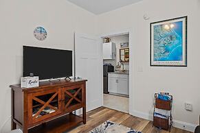 Mi Faro 1 Bedroom Duplex by RedAwning