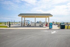 Mi Faro 1 Bedroom Duplex by RedAwning