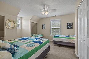 High Tider 3 Bedroom Home by RedAwning