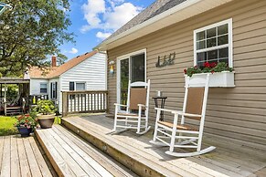 High Tider 3 Bedroom Home by RedAwning