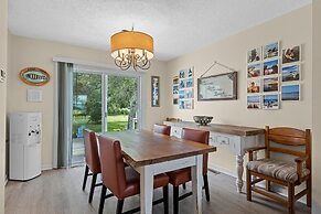 High Tider 3 Bedroom Home by RedAwning