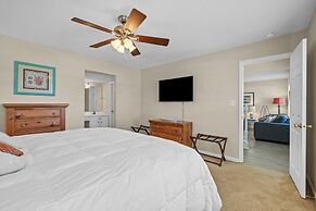 High Tider 3 Bedroom Home by RedAwning