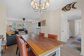 High Tider 3 Bedroom Home by RedAwning