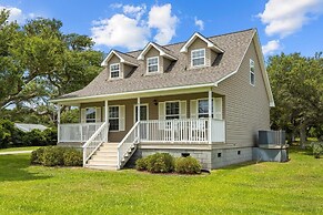 High Tider 3 Bedroom Home by RedAwning