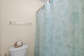 High Tider 3 Bedroom Home by RedAwning