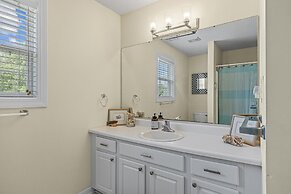 High Tider 3 Bedroom Home by RedAwning