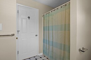 High Tider 3 Bedroom Home by RedAwning