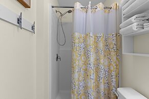 Boardwalk Shores B 2 Bedroom Duplex by RedAwning