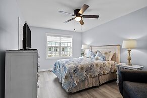 Anchors Away Unit 2 2 Bedroom Duplex by RedAwning