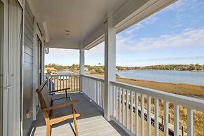 Downeast Retreat 4 Bedroom Home by Redawning