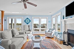 Downeast Retreat 4 Bedroom Home by RedAwning