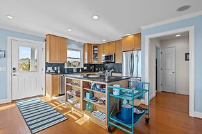 Downeast Retreat 4 Bedroom Home by RedAwning