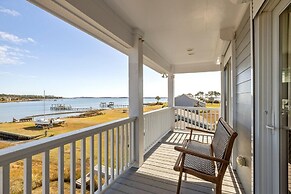 Downeast Retreat 4 Bedroom Home by RedAwning