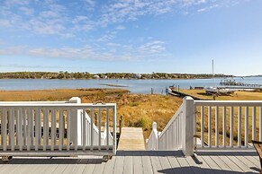 Downeast Retreat 4 Bedroom Home by RedAwning