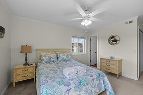 Summer School 2 Bedroom Condo by RedAwning