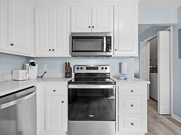 Anchors Away Unit 3 2 Bedroom Duplex by RedAwning