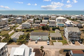 Anchors Away Unit 3 2 Bedroom Duplex by RedAwning
