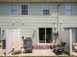 Anchors Away Unit 3 2 Bedroom Duplex by RedAwning