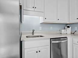 Anchors Away Unit 3 2 Bedroom Duplex by RedAwning