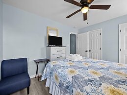 Anchors Away Unit 3 2 Bedroom Duplex by RedAwning