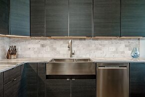 Oceans 6 4 Bedroom Condo by RedAwning