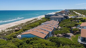 Oceans 6 4 Bedroom Condo by RedAwning