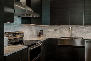 Oceans 6 4 Bedroom Condo by RedAwning