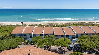 Oceans 6 4 Bedroom Condo by RedAwning