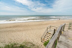 Oceans 6 4 Bedroom Condo by RedAwning