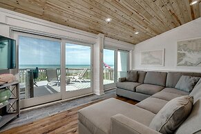 Oceans 6 4 Bedroom Condo by RedAwning