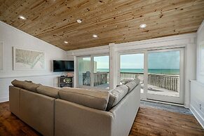 Oceans 6 4 Bedroom Condo by RedAwning