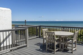 Oceans 6 4 Bedroom Condo by RedAwning