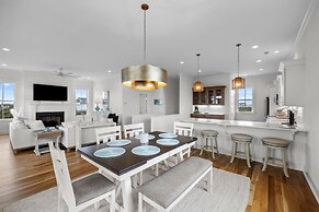 Once Upon A Tide 4 Bedroom Home by RedAwning