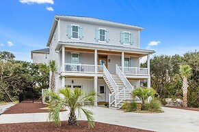 Once Upon A Tide 4 Bedroom Home by RedAwning