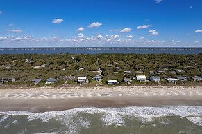 Duneside 6 Bedroom Home by RedAwning