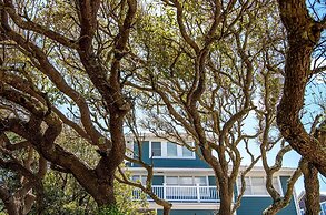 Duneside 6 Bedroom Home by RedAwning