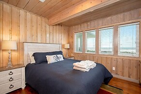 Duneside 6 Bedroom Home by RedAwning